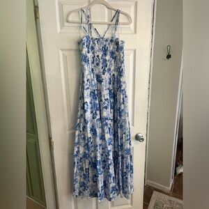 Abercrombie Smocked Maxi Dress in blue and white floral size XL